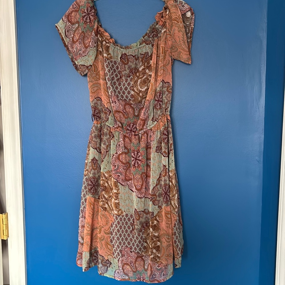 Fishbowl paisley print dress with a cinched waist size small